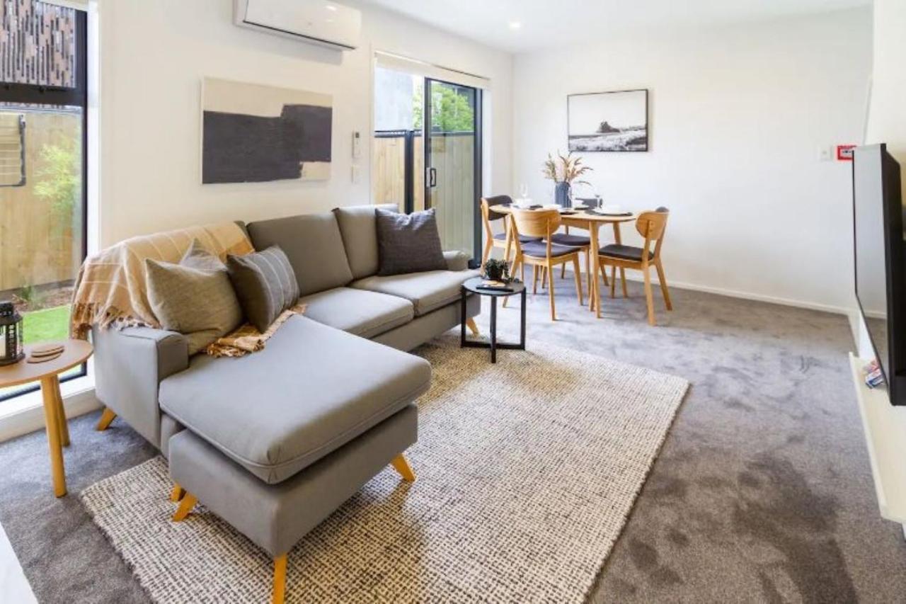 Serenity In The Centre: 2 Bed 2 Bath Christchurch Exterior photo