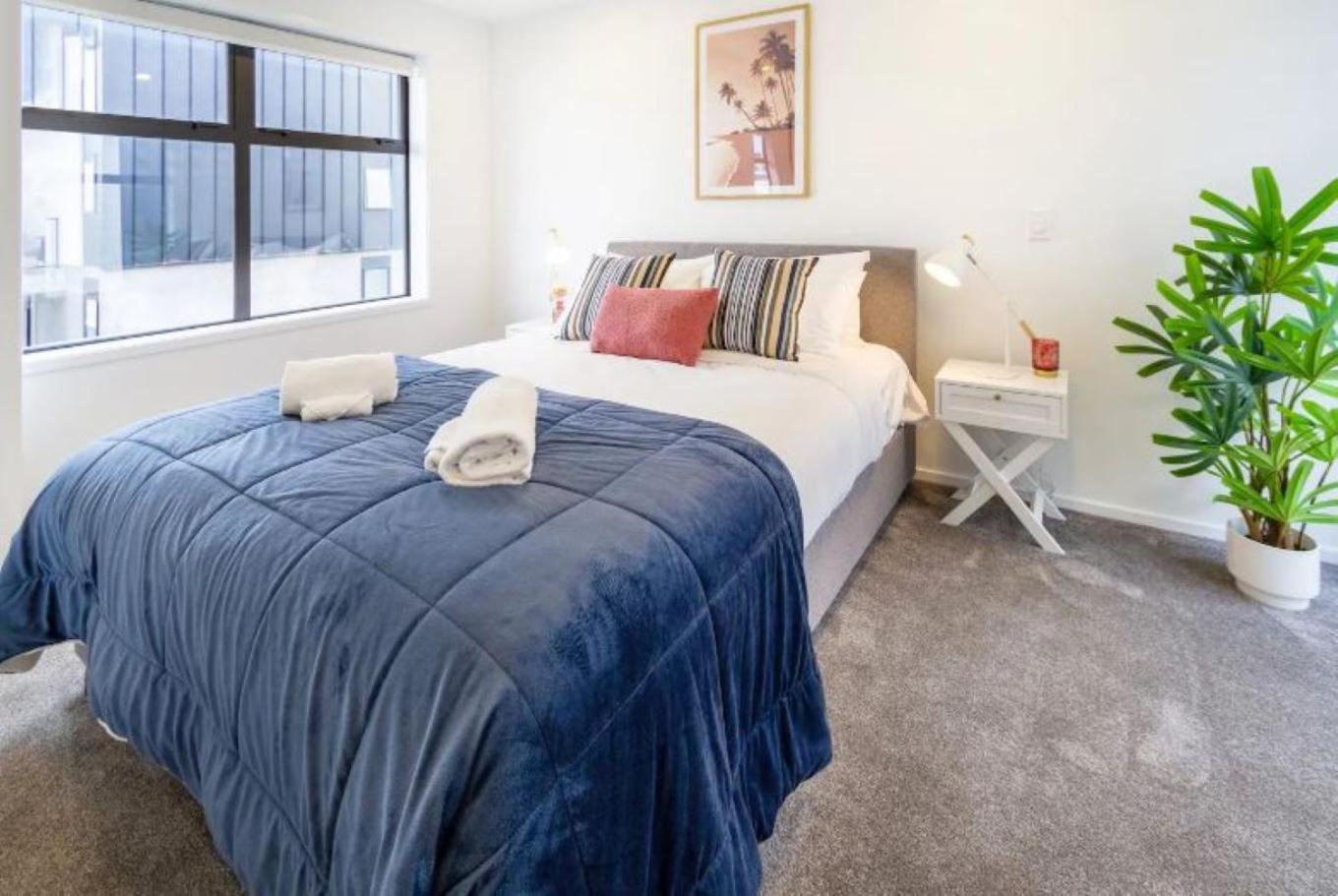 Serenity In The Centre: 2 Bed 2 Bath Christchurch Exterior photo